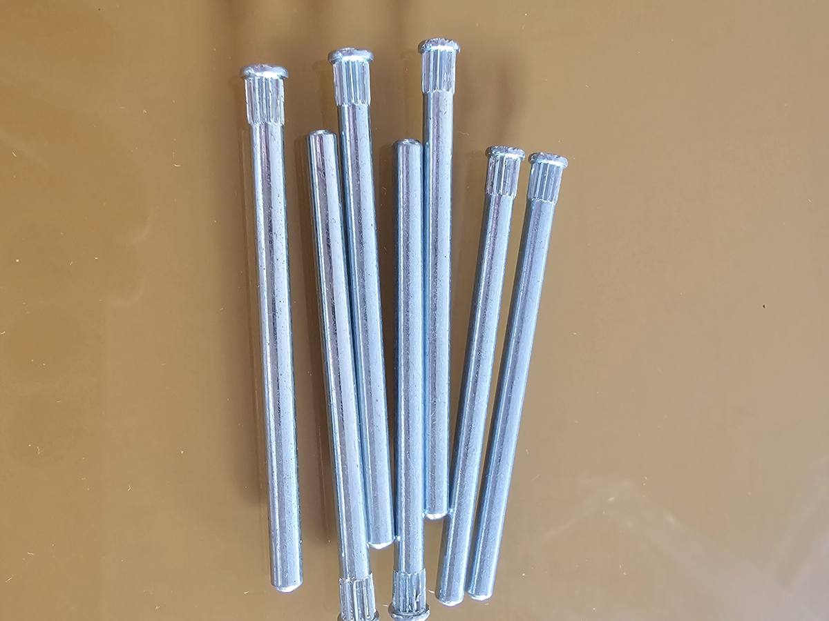 Pasador Moleteado y de Bisagra
