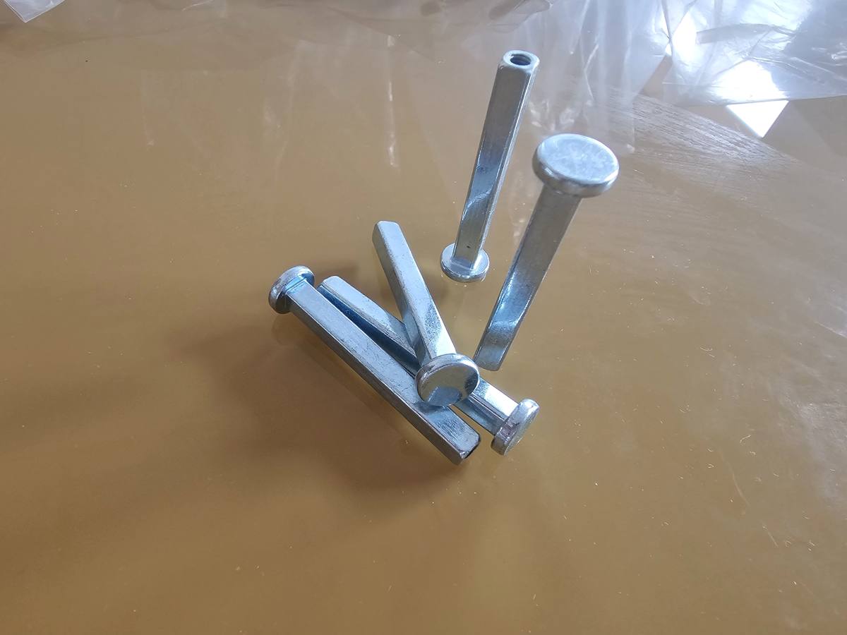 Square-Neck Connector Bolt